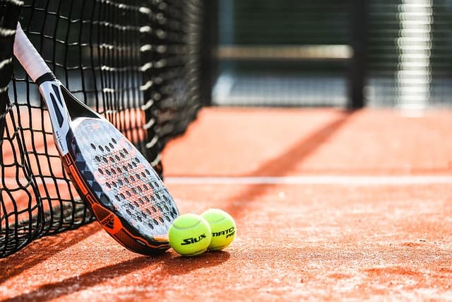 Guide d'Achat Vêtements Padel Budget - Rapport Qualité Prix